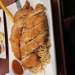 Garlic Spaghetti and Fried Chicken