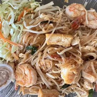 Pad Thai. 5/5. IG: @amei.eats