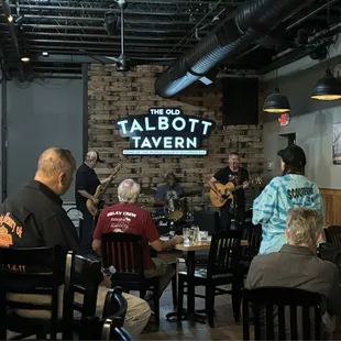 Live band by the bar