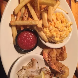 Jumbo shrimp meal... half grilled and half fried. I preferred the grilled ones.