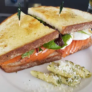 Caprese Sandwich