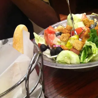 Soup Salad & Breadsticks