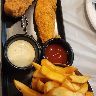 catfish with fries