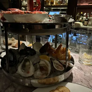 Seafood tower-petite