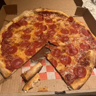 Large Pepperoni pizza