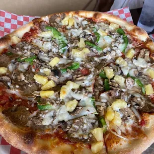 Extravaganza pizza (+pineapple)