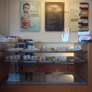 They serve bagels AND ESKIMO JACK&apos;s Ice cream sandwiches!!! Breakfast &amp; dessert in one!
