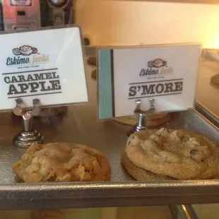 Lotsa cookie choices