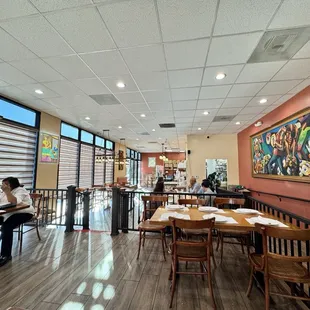 ramen and noodles, interior