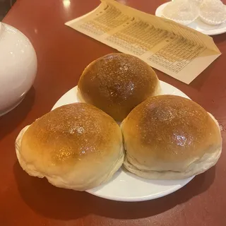 L2. Baked BBQ Vegetarian Meat Bun