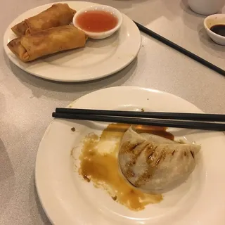 M1. Fried Spring Rolls