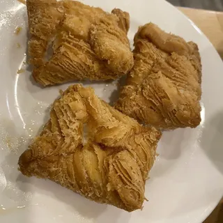 M11. Shredded Turnip Pastry