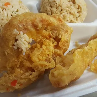Overcooked and greasy. Can&apos;t even bite through the chicken strip@