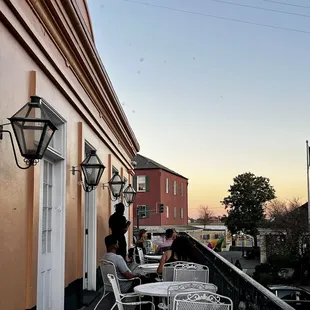 Balcony dining