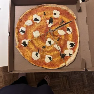 Margherita Pizza. What? No sauce. What? We used to love you guys! What happened? Make Giorgio&apos;s Great Again! Please?