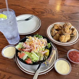 In In-Betweener Salad from lunch special, add ham, cheddar and mozzarella and Lunch Sized Fried Mushrooms