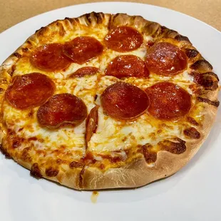 Lunch special pizza, well done bake