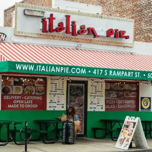 Outside New Orleans Street dinning
 #outsideseating