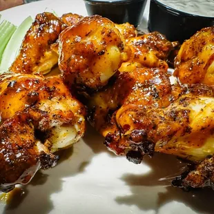 Homemade Saucy Chicken Wings (Honey Sriracha)