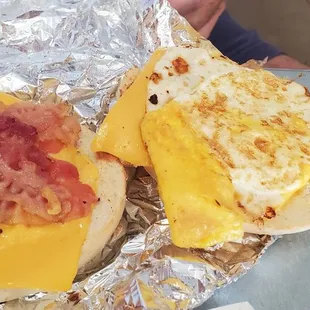 Bagel breakfast sandwich