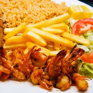 Our #25 Garlic Shrimp smothered in our home-made garlic sauce. Try this signature dish today!