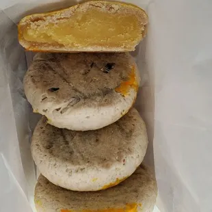 Hopia - Mung bean (Real mung bean! Not covered in flakes or flour filler)