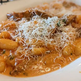 Gnocchi with sausage and spicy pink sauce