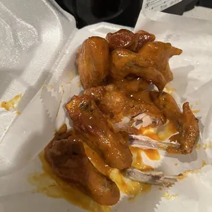 5 wings.