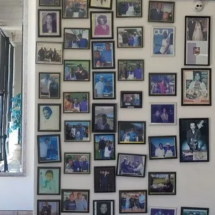 Mommie Helen&apos;s Wall of Fame