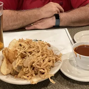 Saratoga Chips and Onion Straw combo starter