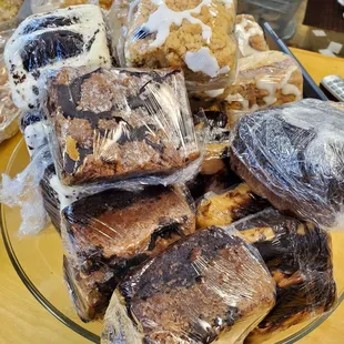 Fresh dessert to go.