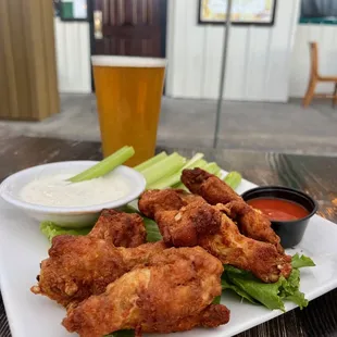 Wings and a cold beer, what more do you need on a summer day?