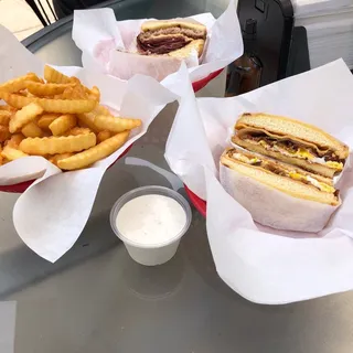 BREAKFAST SANDWICH