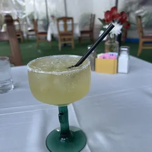 a margarita in a glass