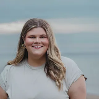 Maggie H.