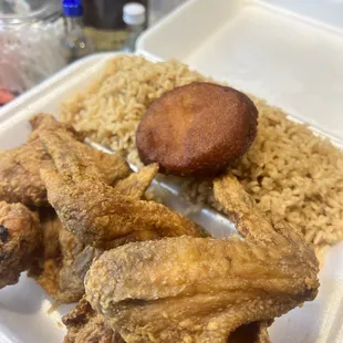 4 wings w/fried rice