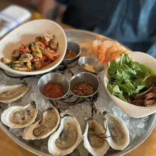 Petite seafood platter