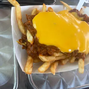 Chili cheese fries