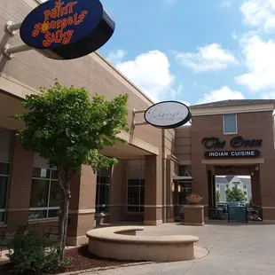 the outside of a restaurant