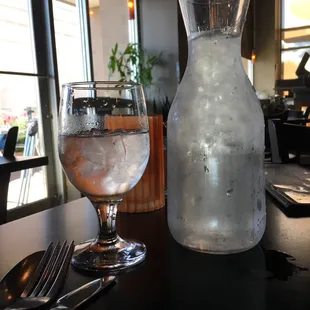 I always like a place that brings a carafe of water to the table.