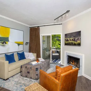 Elmhurst 2 bed 2 bath