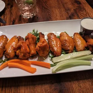 Chicken wings 3/5. Tasted like they were from frozen and the inside was still cool :/