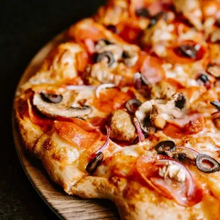 Owlexander the Great pizza (the works)