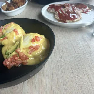California Benny &amp; strawberry pancakes