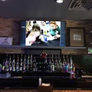 New bar and big screen! Come watch your favorite teams here!!