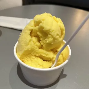 Mango (with hint of lime), two scoops