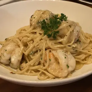 Spicy Garlic Shrimp Linguine