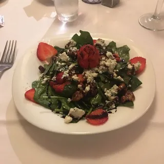 Strawberry Walnut Salad