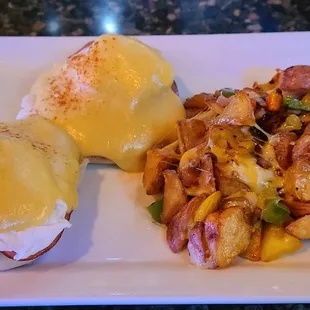 This is the eggs Benedict I&apos;ve been all around the nation and I&apos;m telling you this is one of the best I&apos;ve tasted