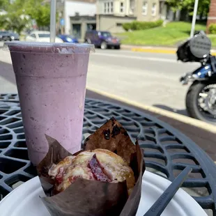 a muffin and a smoothie